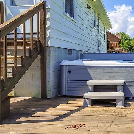 Dog-Friendly Fayetteville Home With Hot Tub! Екстериор снимка