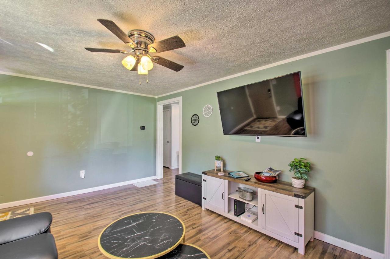 Dog-Friendly Fayetteville Home With Hot Tub! Екстериор снимка