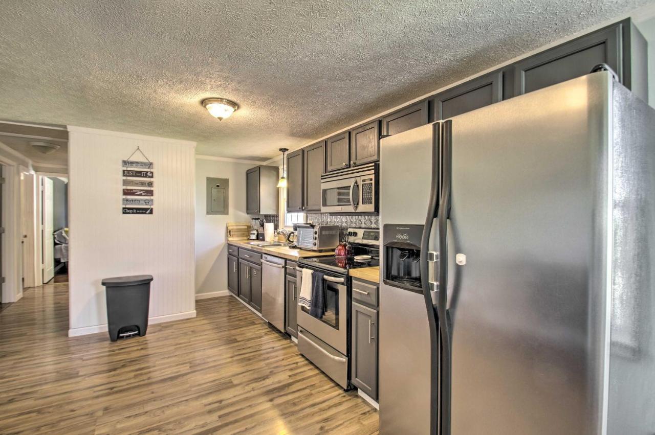 Dog-Friendly Fayetteville Home With Hot Tub! Екстериор снимка