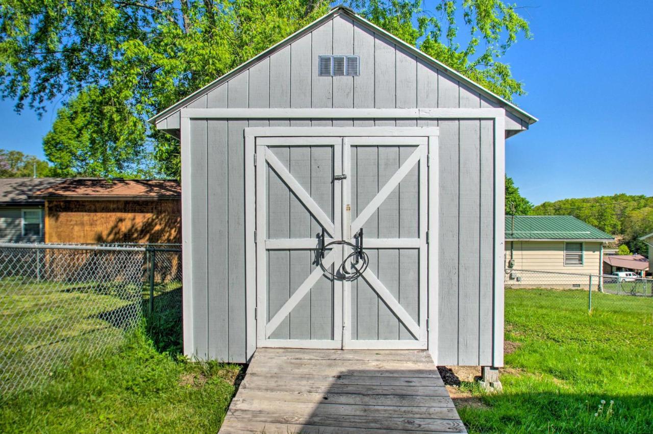 Dog-Friendly Fayetteville Home With Hot Tub! Екстериор снимка