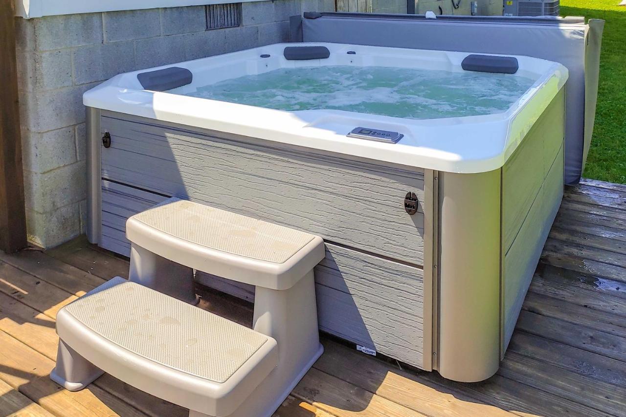 Dog-Friendly Fayetteville Home With Hot Tub! Екстериор снимка