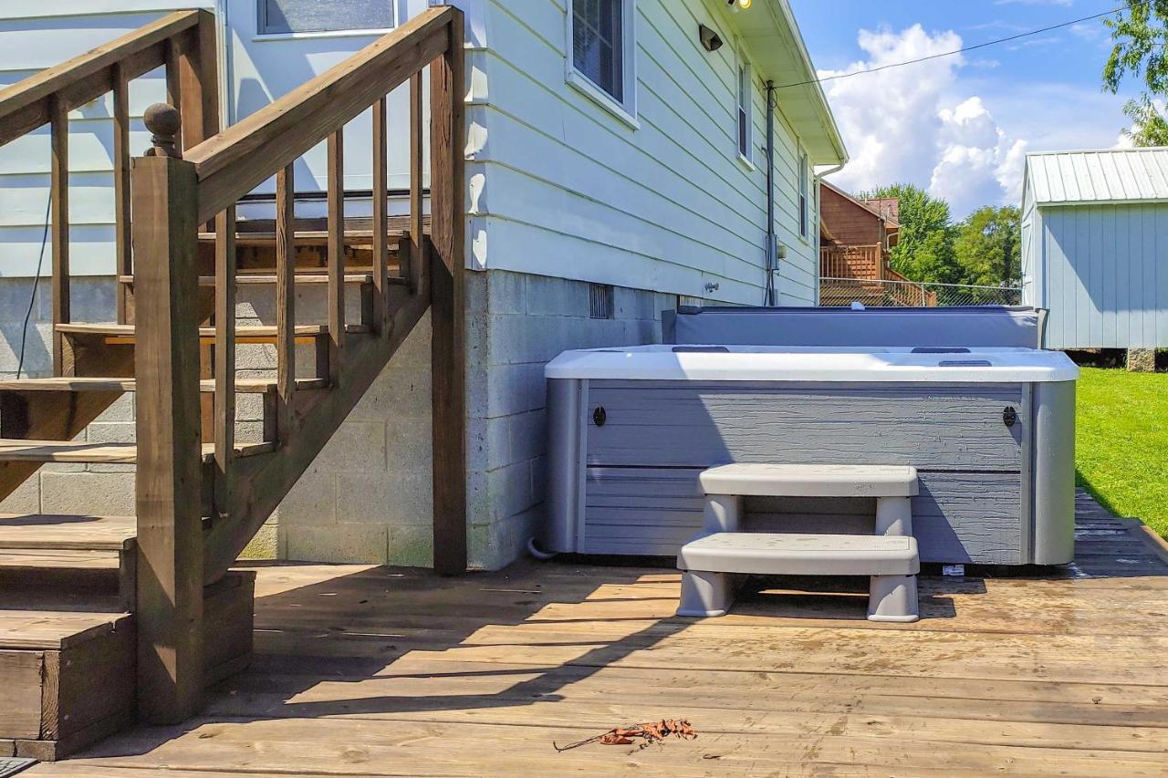 Dog-Friendly Fayetteville Home With Hot Tub! Екстериор снимка